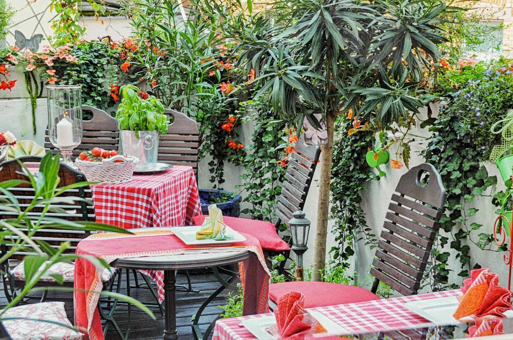 Garni Hotel Drei Lilien Висбаден Экстерьер фото